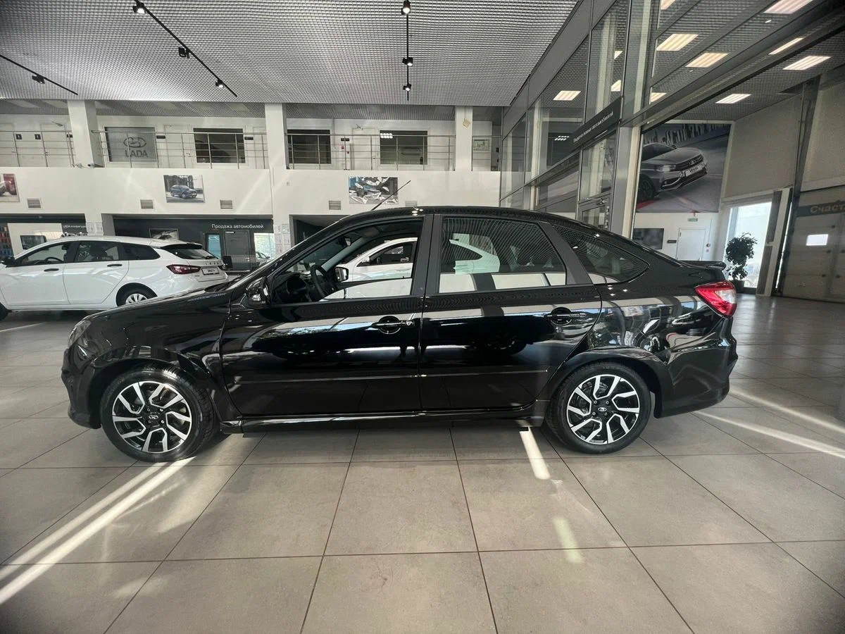 Lada Granta Sportline Лифтбек - фото №2