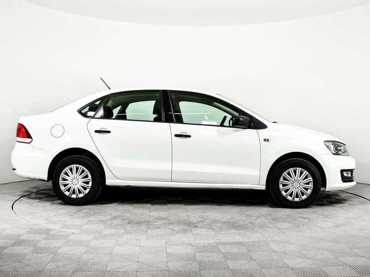 Volkswagen Polo, 2015 - фото №4