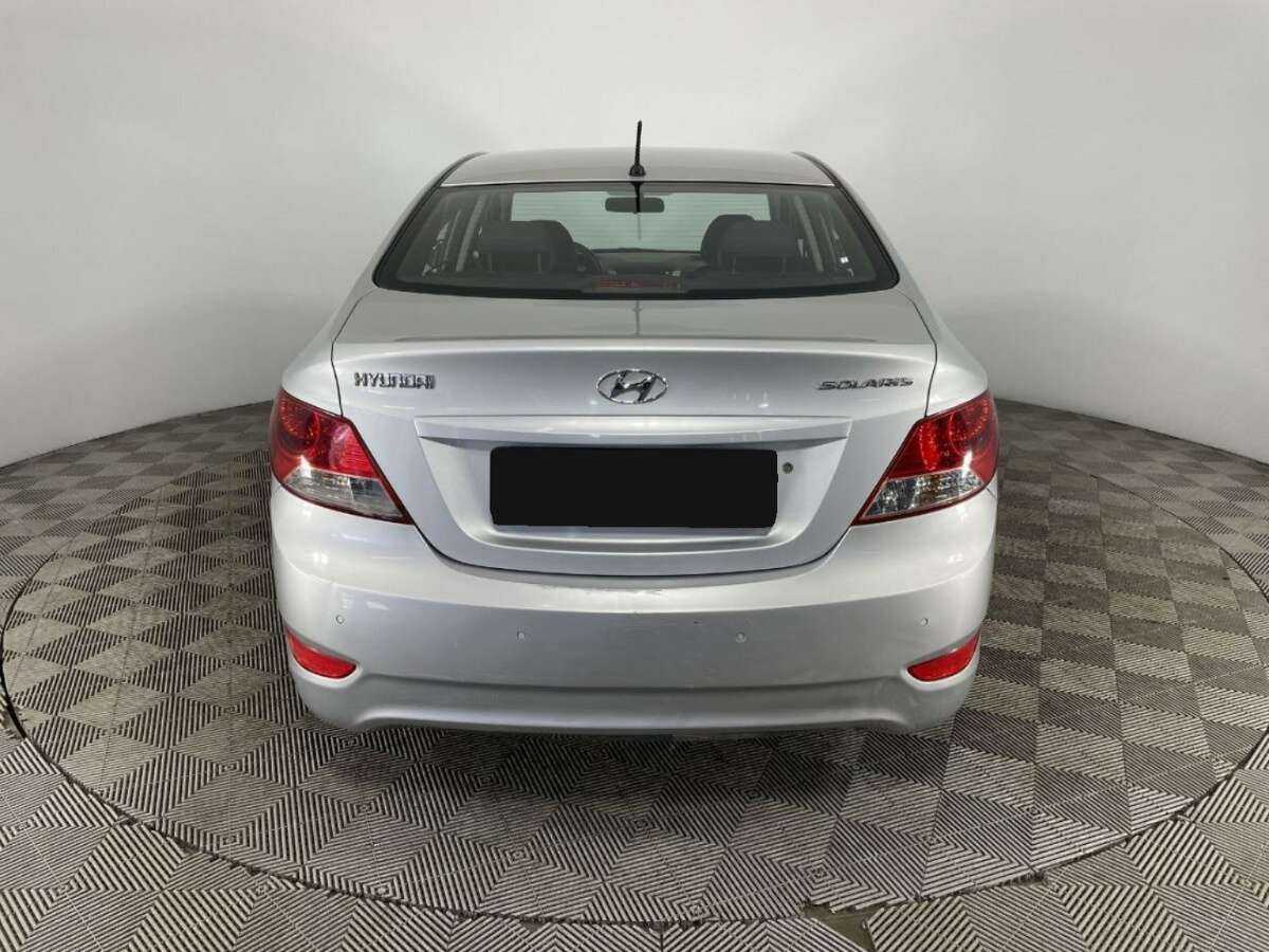 Hyundai Solaris, 2012 - фото №3