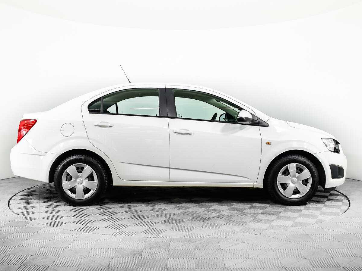 Chevrolet Aveo, 2012 - фото №4