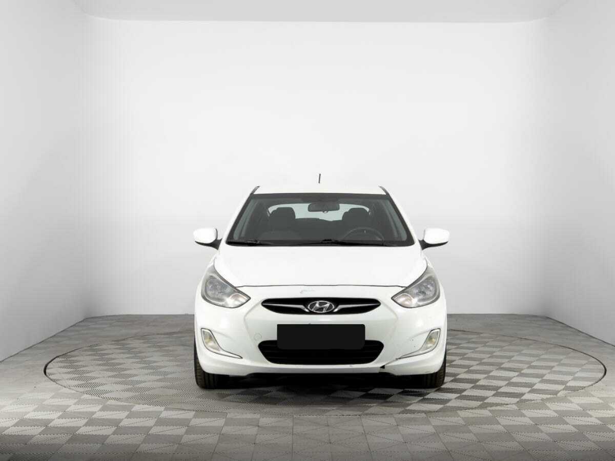 Hyundai Solaris, 2012 - фото №2