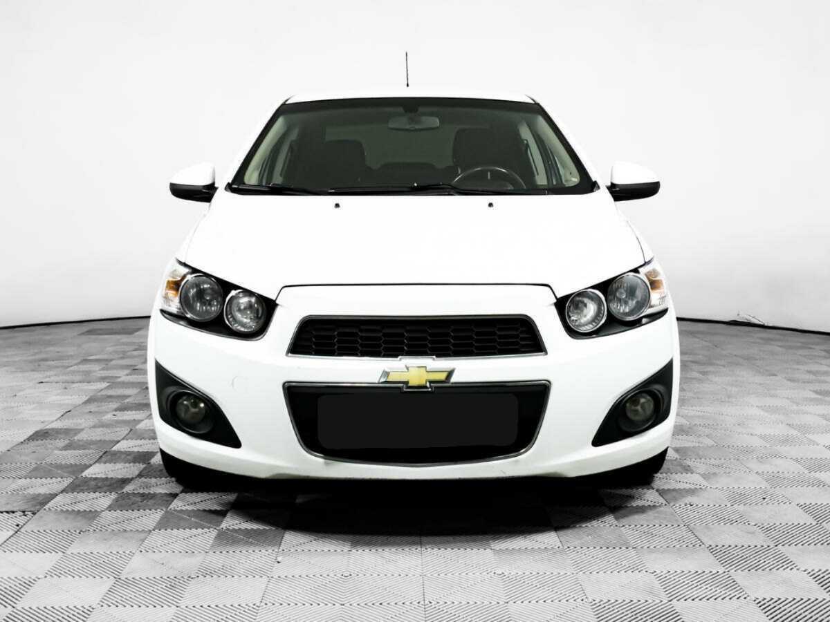 Chevrolet Aveo, 2014 - фото №2