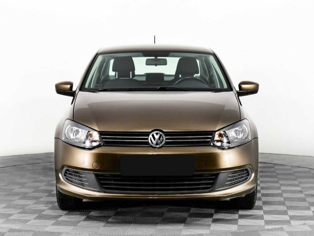 Volkswagen Polo, 2015 - фото №2