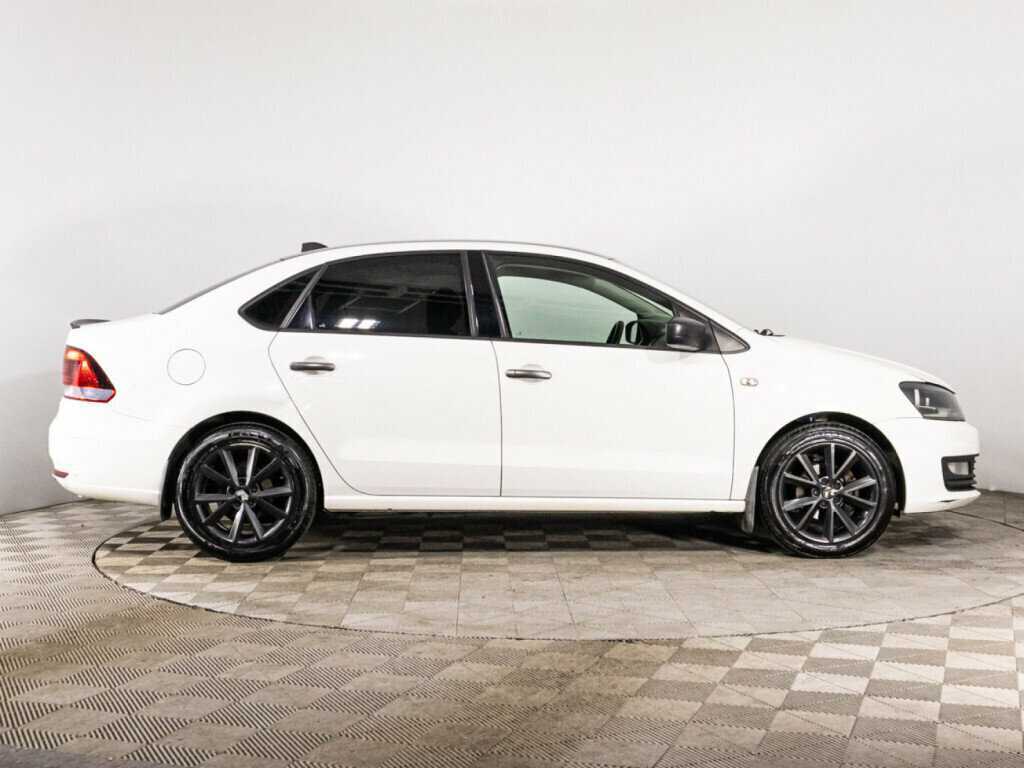 Volkswagen Polo, 2015 - фото №4