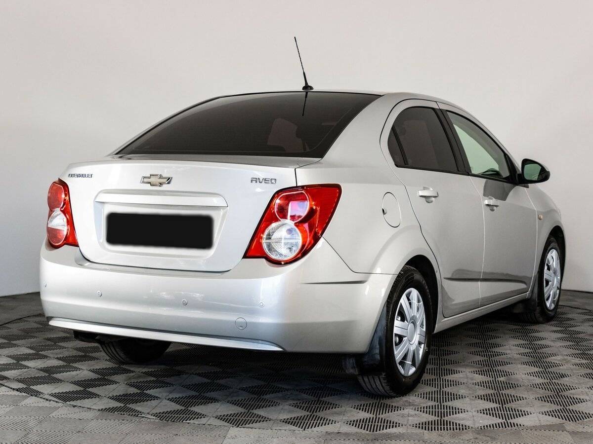 Chevrolet Aveo, 2015 - фото №4