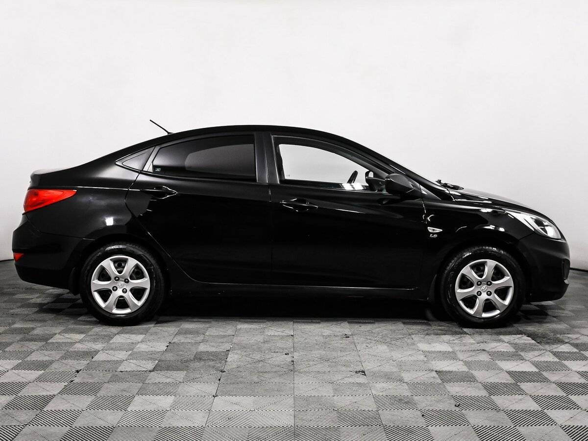 Hyundai Solaris, 2012 - фото №4