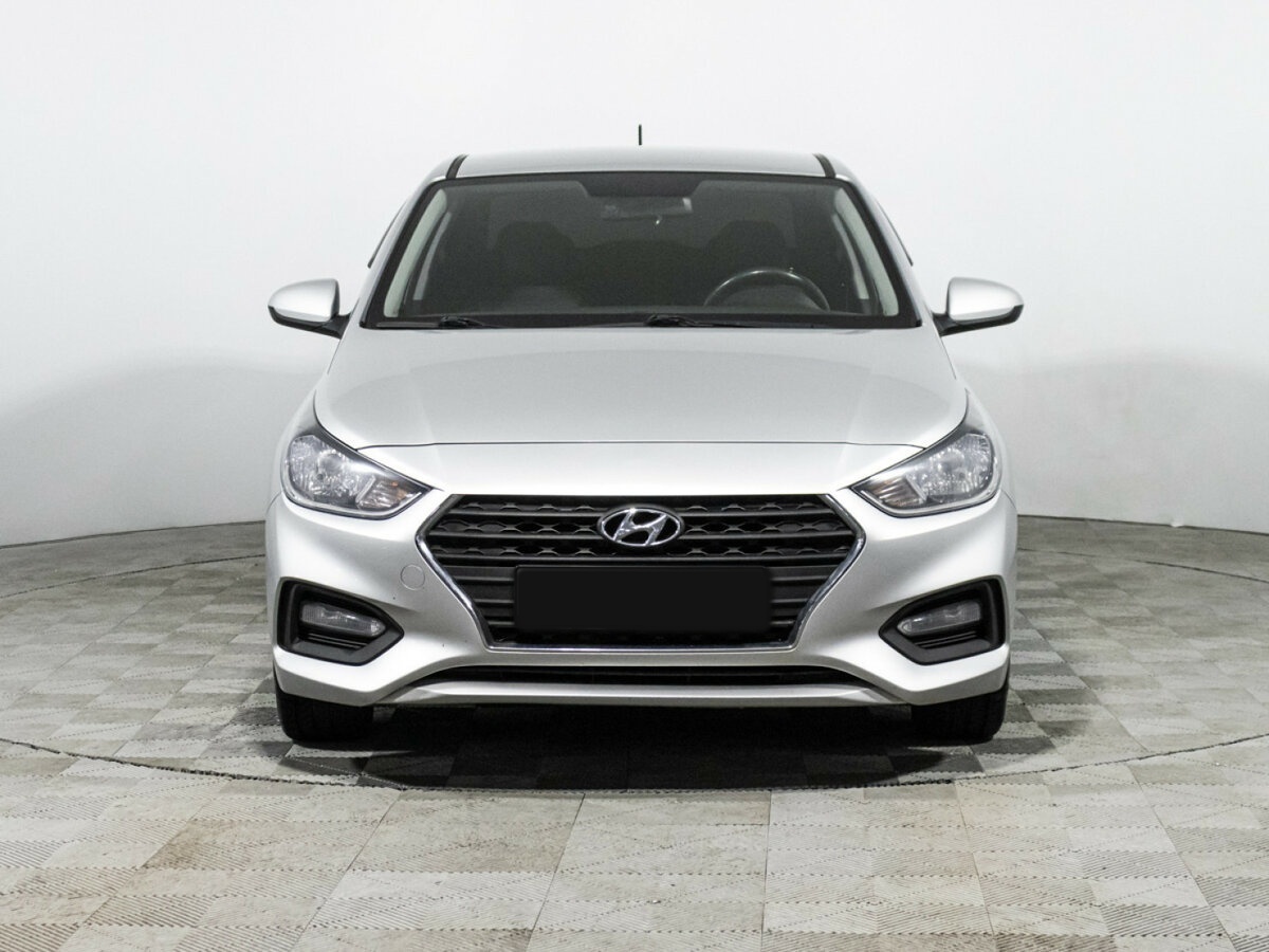 Hyundai Solaris II, 2019 - фото №2